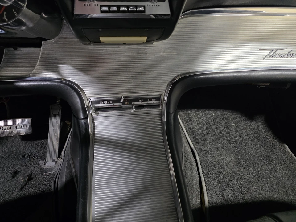 1962 Ford Thunderbird 3rd Gen - Image 21 of 29