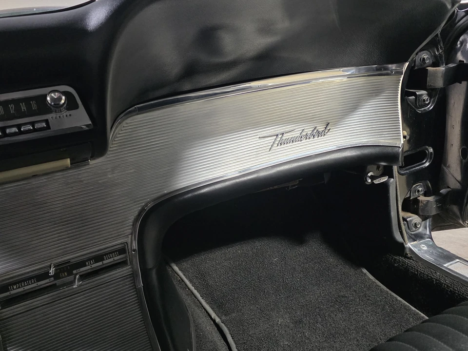 1962 Ford Thunderbird 3rd Gen - Image 18 of 29