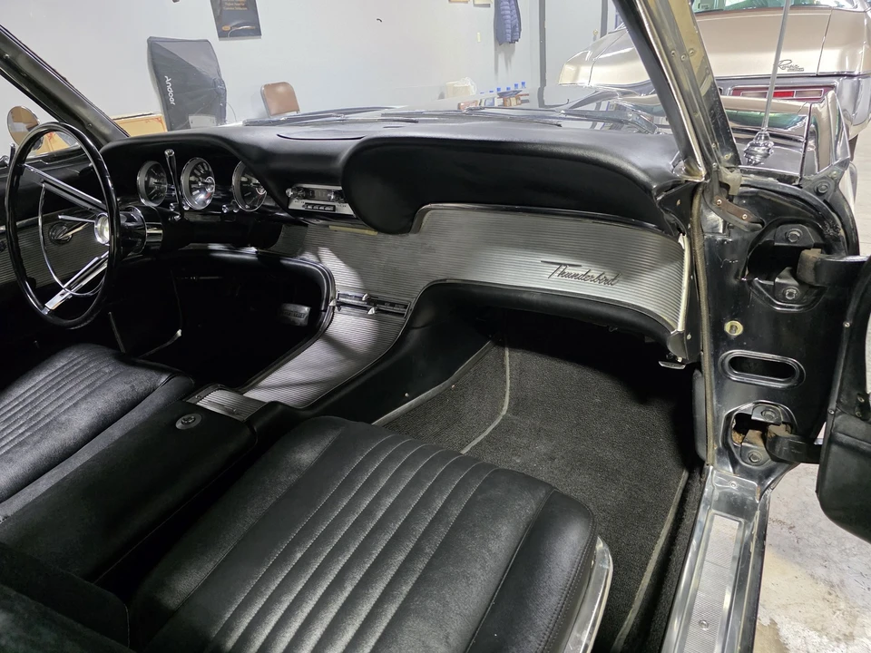 1962 Ford Thunderbird 3rd Gen - Image 23 of 29