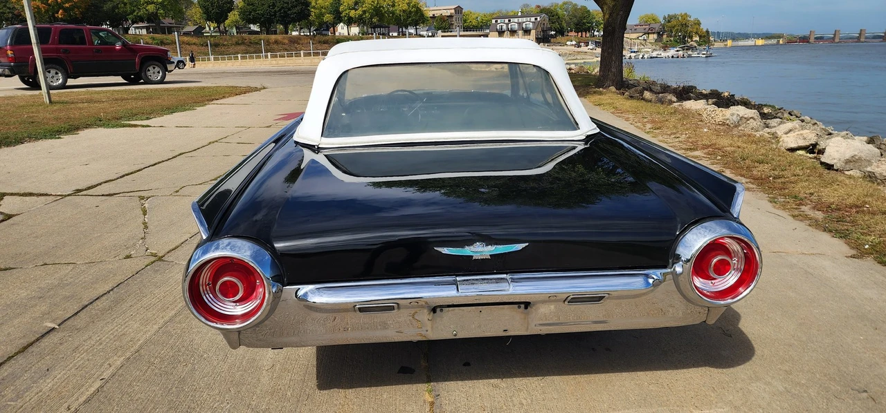 1962 Ford Thunderbird 3rd Gen - Image 2 of 29