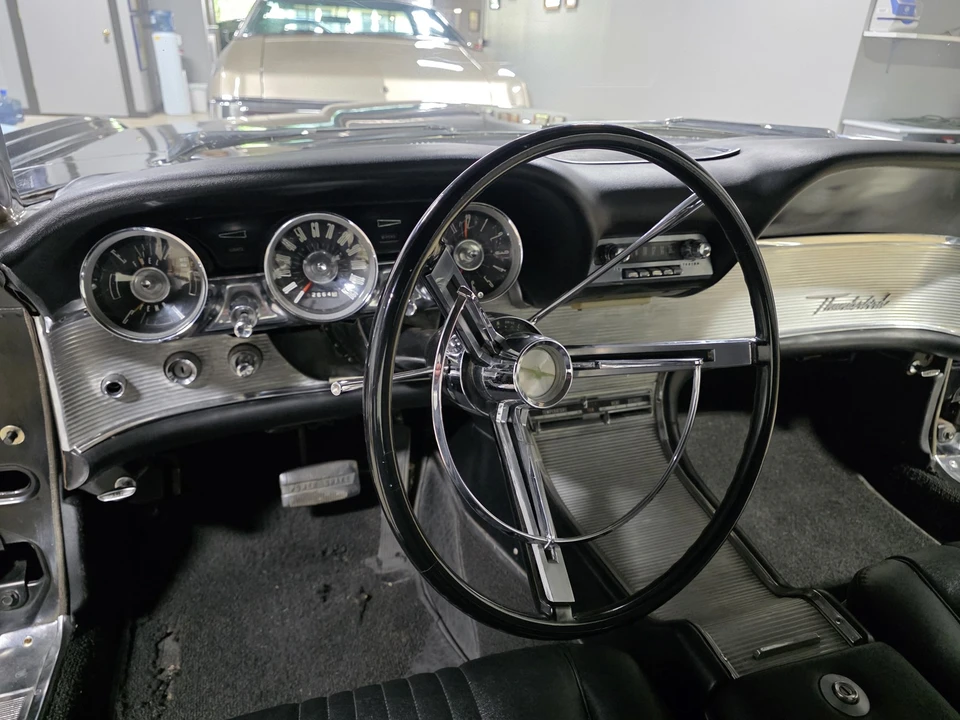 1962 Ford Thunderbird 3rd Gen - Image 14 of 29