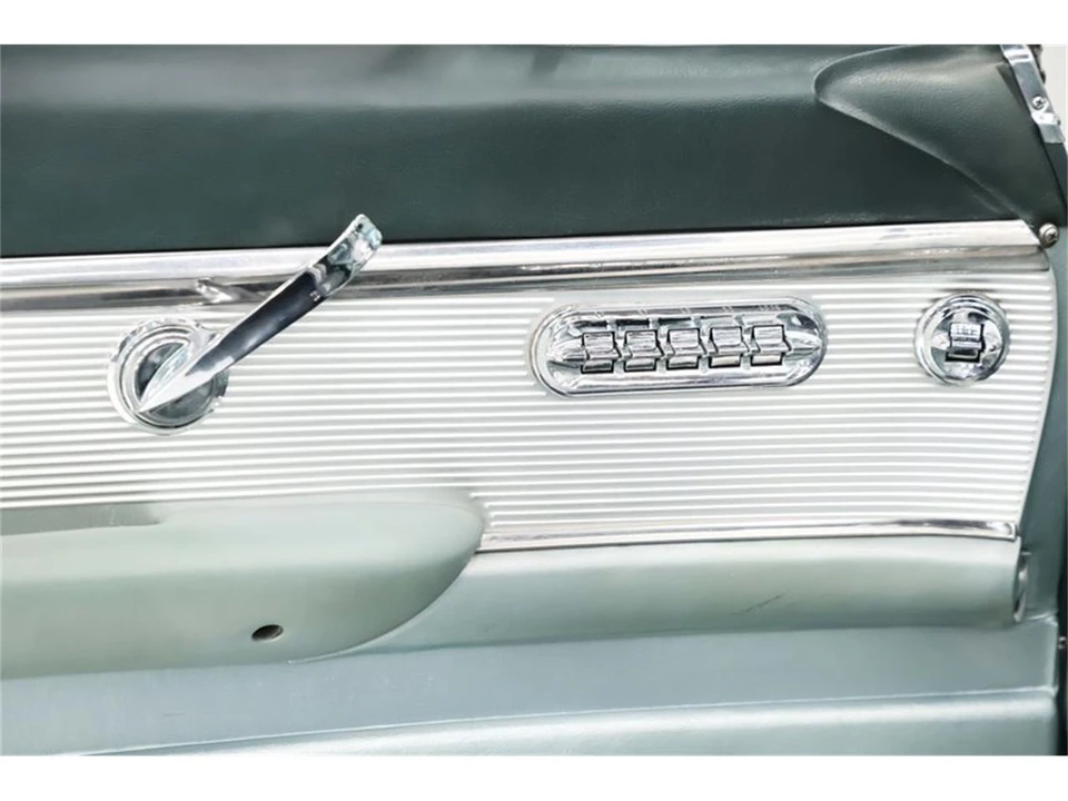 1962 Ford Thunderbird 3rd Gen - Image 10 of 31