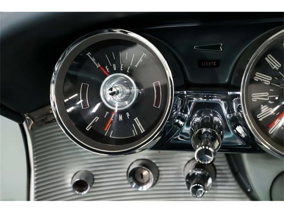 1962 Ford Thunderbird 3rd Gen - Image 22 of 31