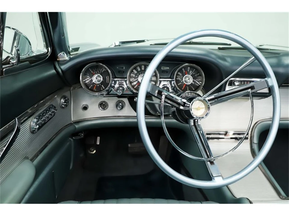 1962 Ford Thunderbird 3rd Gen - Image 19 of 31