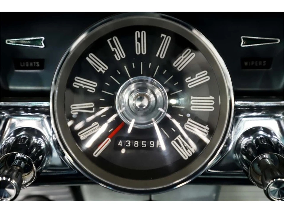 1962 Ford Thunderbird 3rd Gen - Image 3 of 31