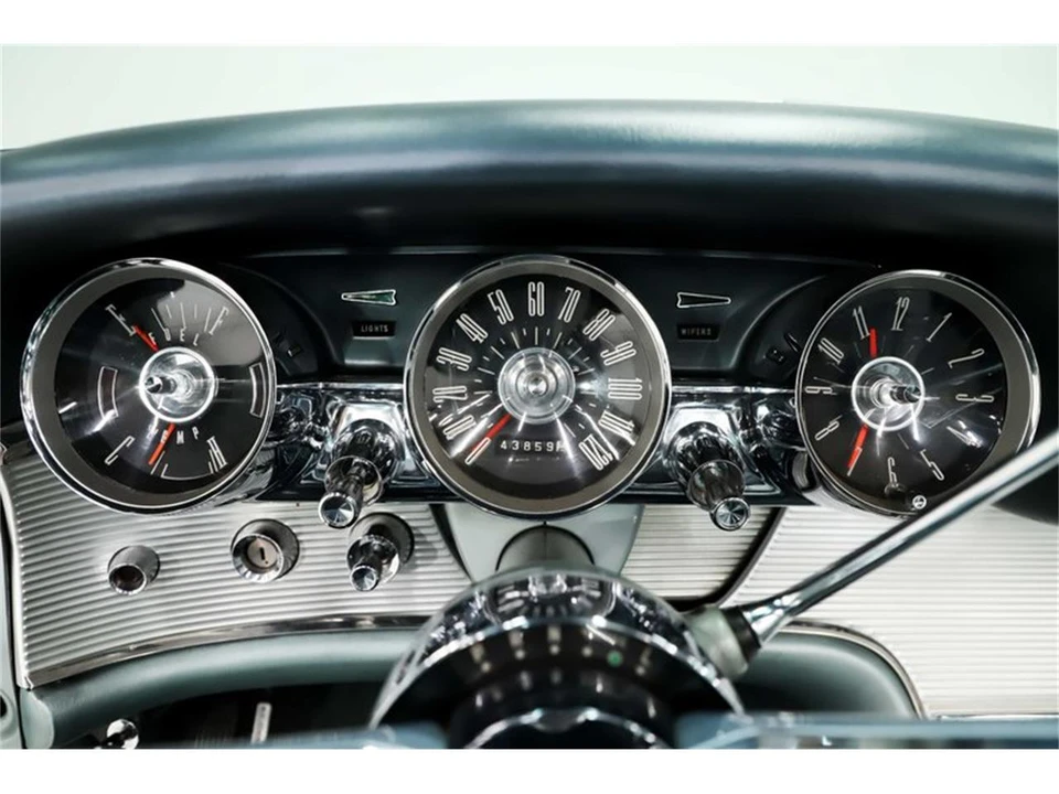 1962 Ford Thunderbird 3rd Gen - Image 20 of 31