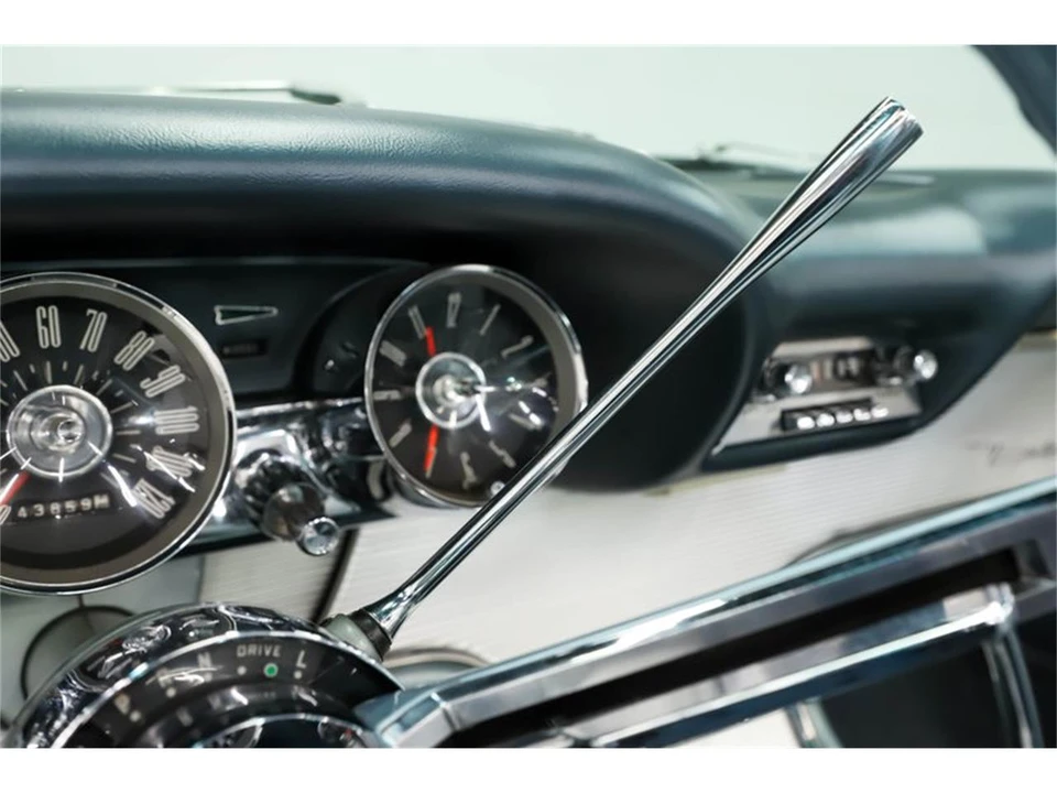 1962 Ford Thunderbird 3rd Gen - Image 4 of 31