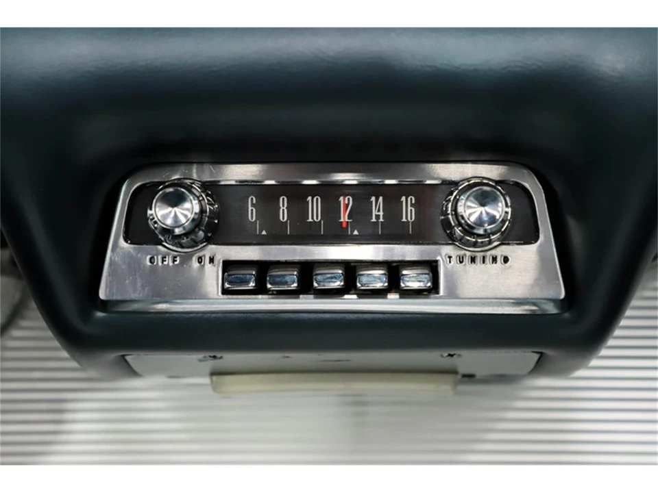1962 Ford Thunderbird 3rd Gen - Image 29 of 31