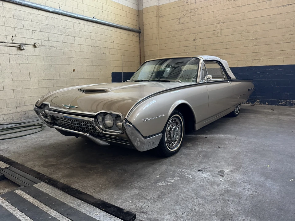1962 Ford Thunderbird 3rd Gen - Image 7 of 31