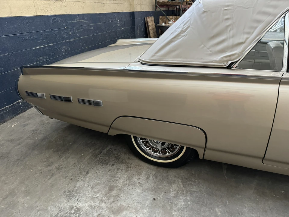 1962 Ford Thunderbird 3rd Gen - Image 20 of 31