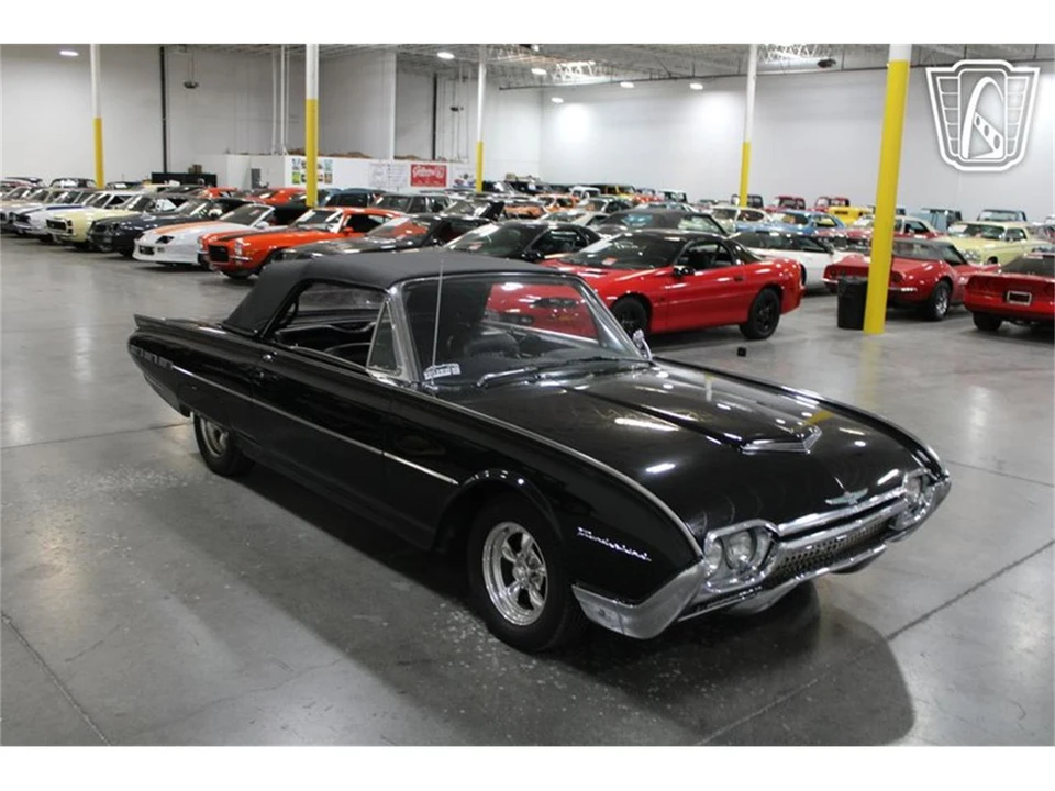 1962 Ford Thunderbird 3rd Gen - Image 12 of 31