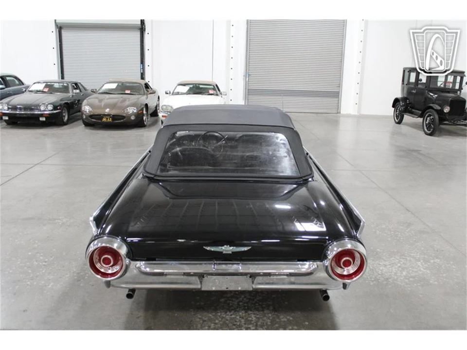 1962 Ford Thunderbird 3rd Gen - Image 9 of 31