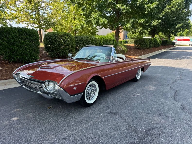 1962 Ford Thunderbird 3rd Gen - Image 13 of 31