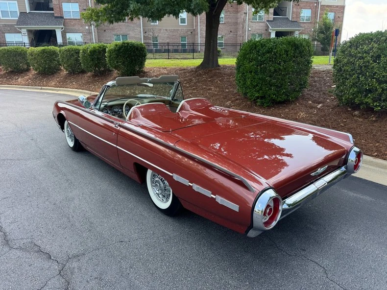1962 Ford Thunderbird 3rd Gen - Image 4 of 31