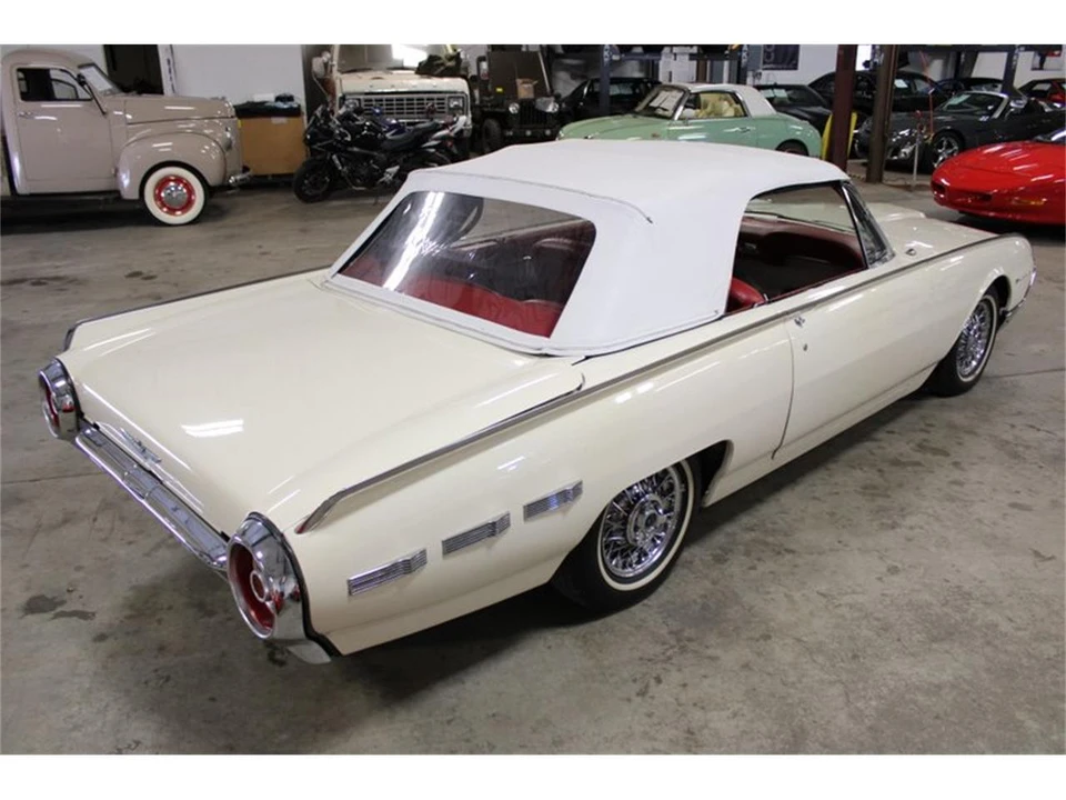 1962 Ford Thunderbird 3rd Gen - Image 17 of 31