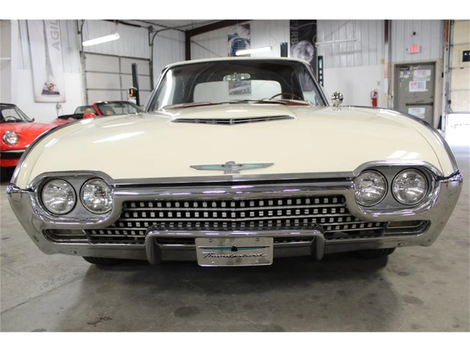 1962 Ford Thunderbird 3rd Gen - Image 9 of 31