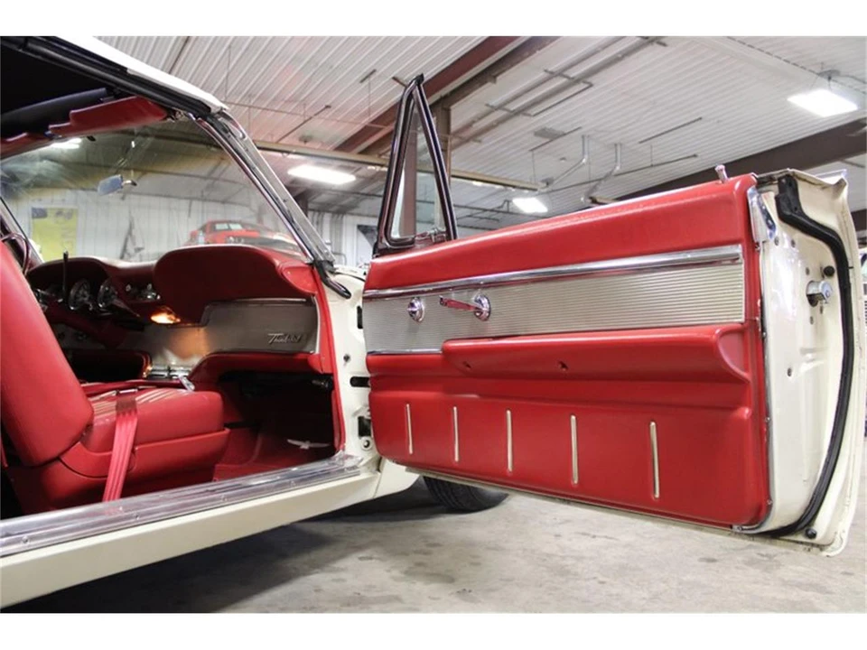 1962 Ford Thunderbird 3rd Gen - Image 21 of 31