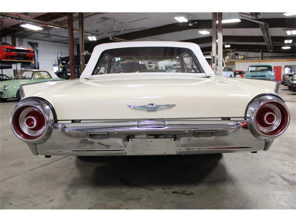 1962 Ford Thunderbird 3rd Gen - Image 5 of 31