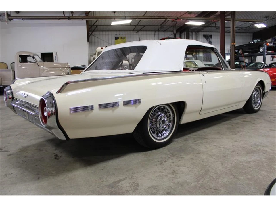 1962 Ford Thunderbird 3rd Gen - Image 6 of 31