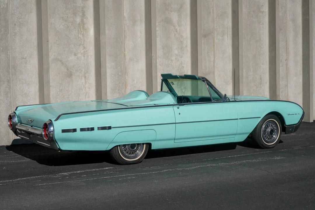1962 Ford Thunderbird 3rd Gen - Image 7 of 31