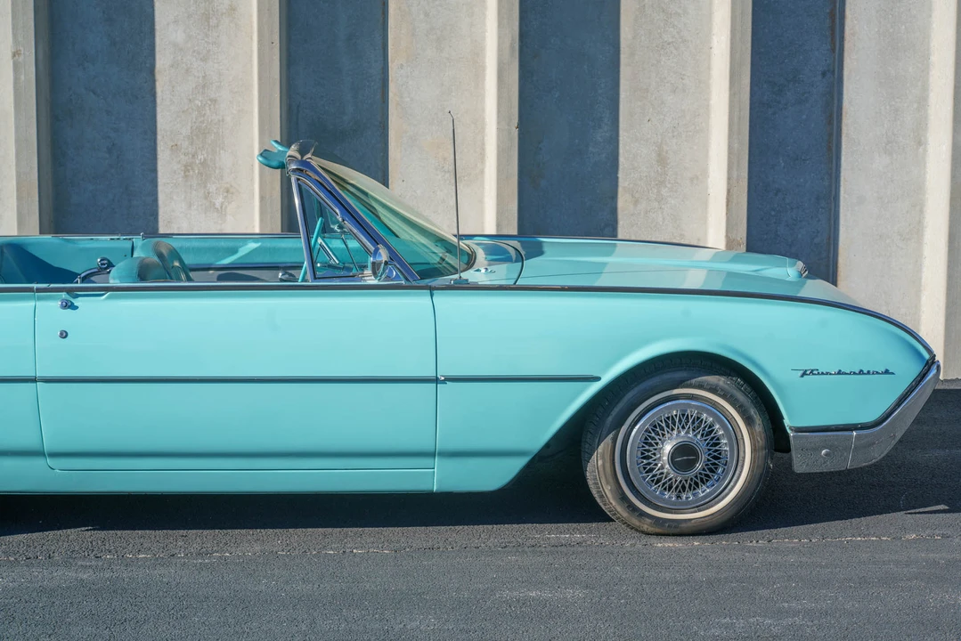 1962 Ford Thunderbird 3rd Gen - Image 16 of 31