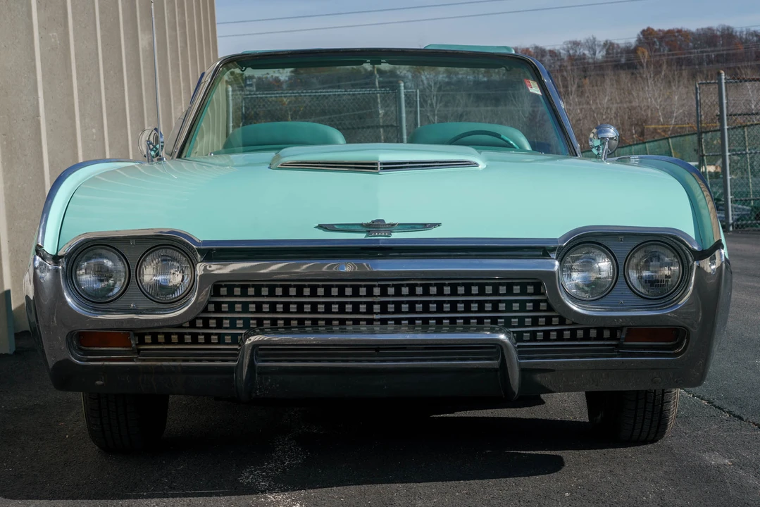 1962 Ford Thunderbird 3rd Gen - Image 10 of 31