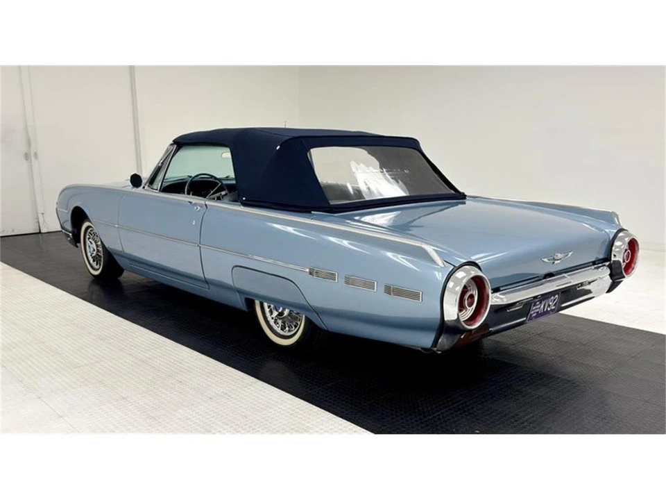 1962 Ford Thunderbird 3rd Gen - Image 5 of 31