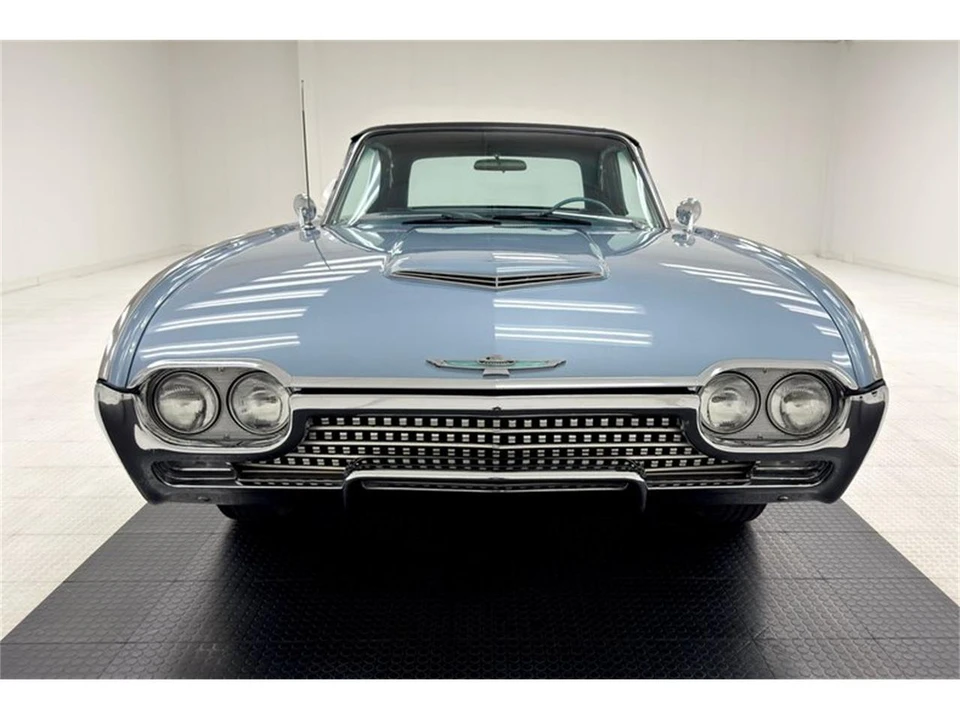 1962 Ford Thunderbird 3rd Gen - Image 11 of 31