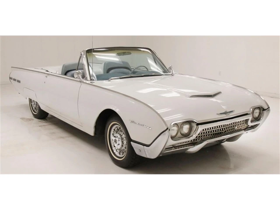 1962 Ford Thunderbird 3rd Gen - Image 13 of 31