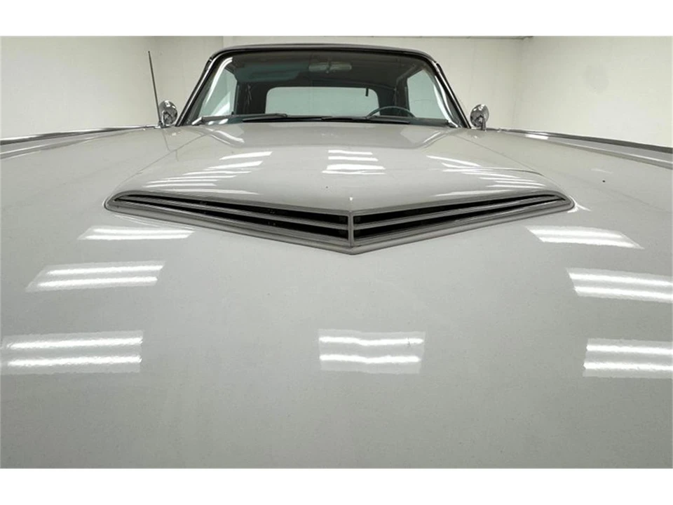 1962 Ford Thunderbird 3rd Gen - Image 16 of 31