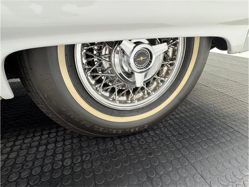 1962 Ford Thunderbird 3rd Gen - Image 30 of 31