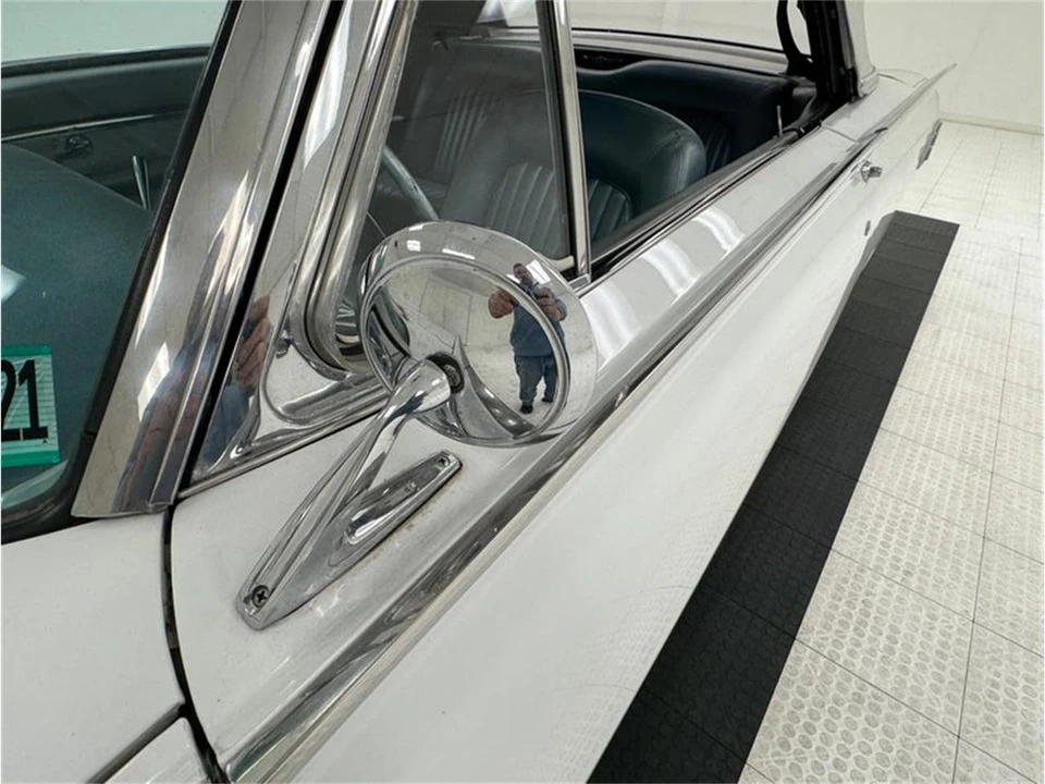 1962 Ford Thunderbird 3rd Gen - Image 26 of 31