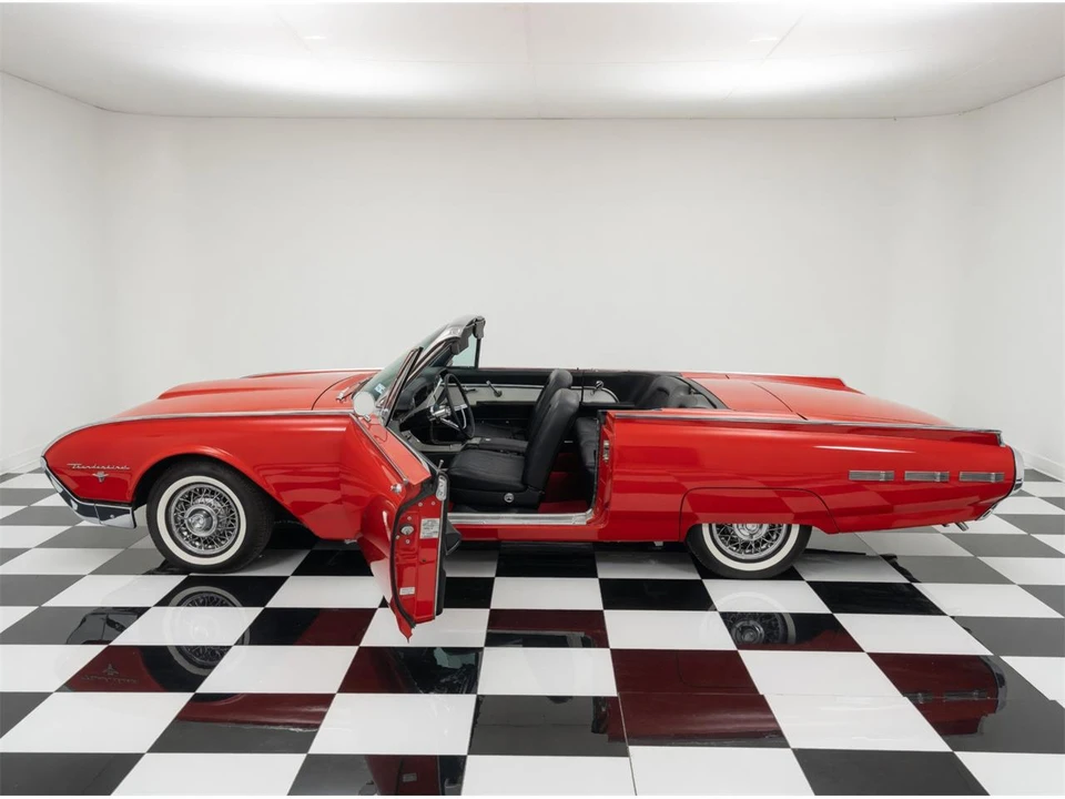 1962 Ford Thunderbird 3rd Gen - Image 9 of 15