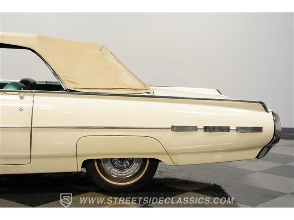 1962 Ford Thunderbird 3rd Gen - Image 23 of 31