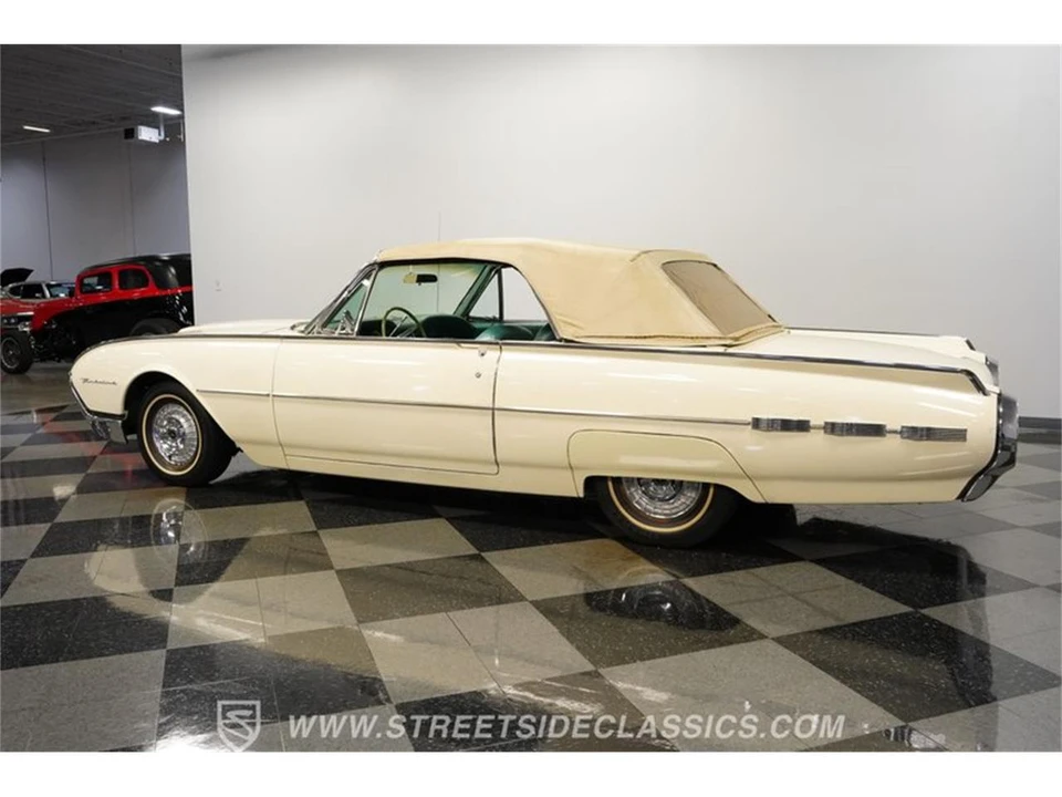 1962 Ford Thunderbird 3rd Gen - Image 7 of 31