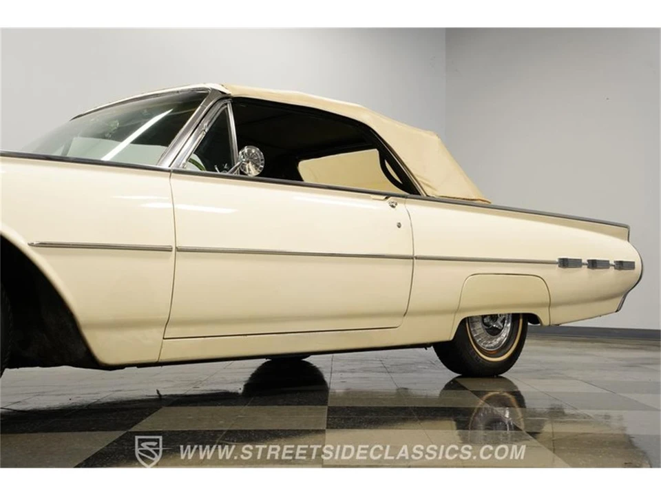 1962 Ford Thunderbird 3rd Gen - Image 21 of 31