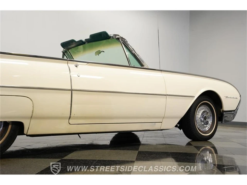1962 Ford Thunderbird 3rd Gen - Image 27 of 31