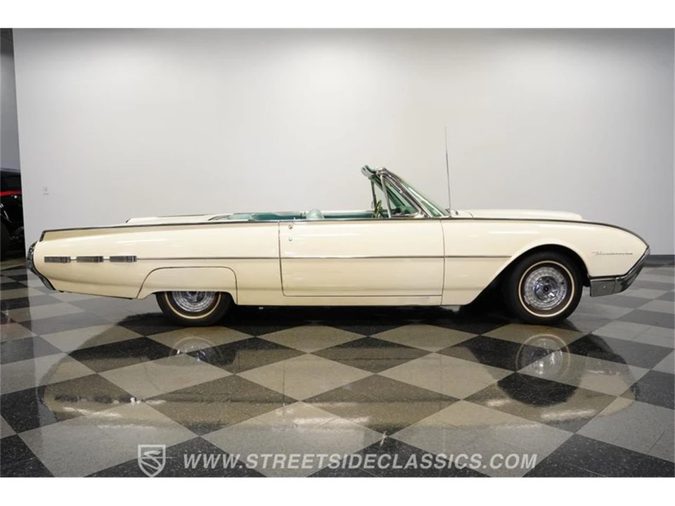 1962 Ford Thunderbird 3rd Gen - Image 13 of 31