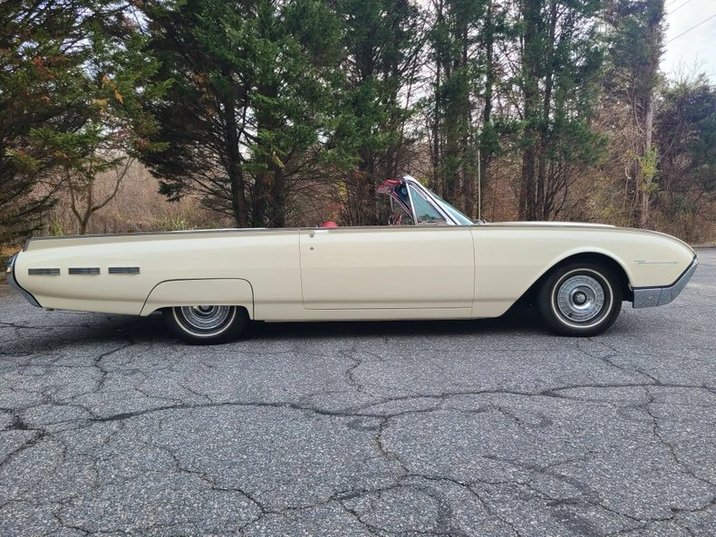 1962 Ford Thunderbird 3rd Gen - Image 5 of 22
