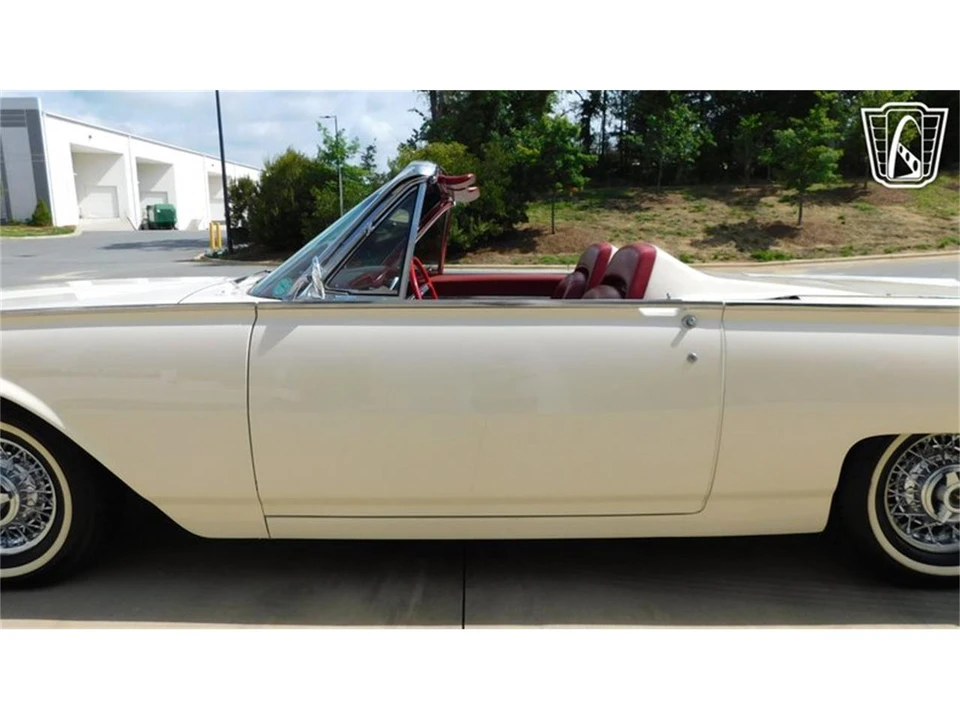 1962 Ford Thunderbird 3rd Gen - Image 11 of 31