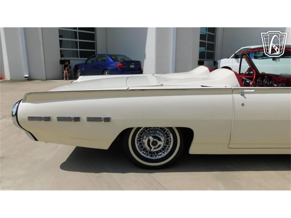 1962 Ford Thunderbird 3rd Gen - Image 26 of 31