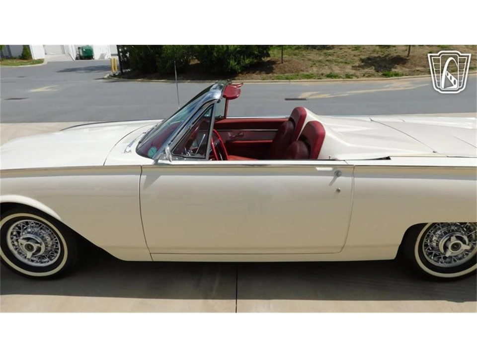 1962 Ford Thunderbird 3rd Gen - Image 12 of 31