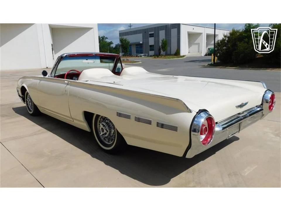 1962 Ford Thunderbird 3rd Gen - Image 17 of 31