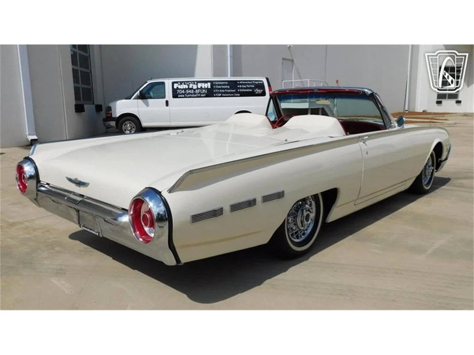 1962 Ford Thunderbird 3rd Gen - Image 23 of 31