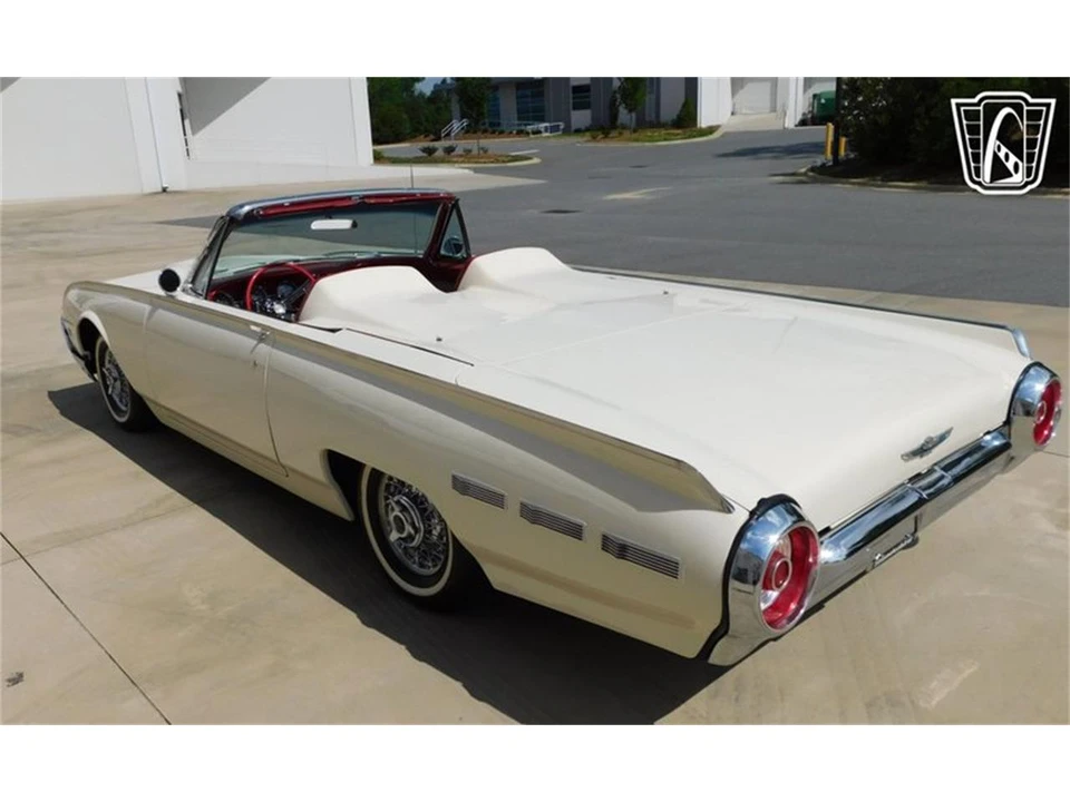 1962 Ford Thunderbird 3rd Gen - Image 18 of 31