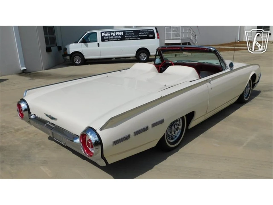 1962 Ford Thunderbird 3rd Gen - Image 24 of 31