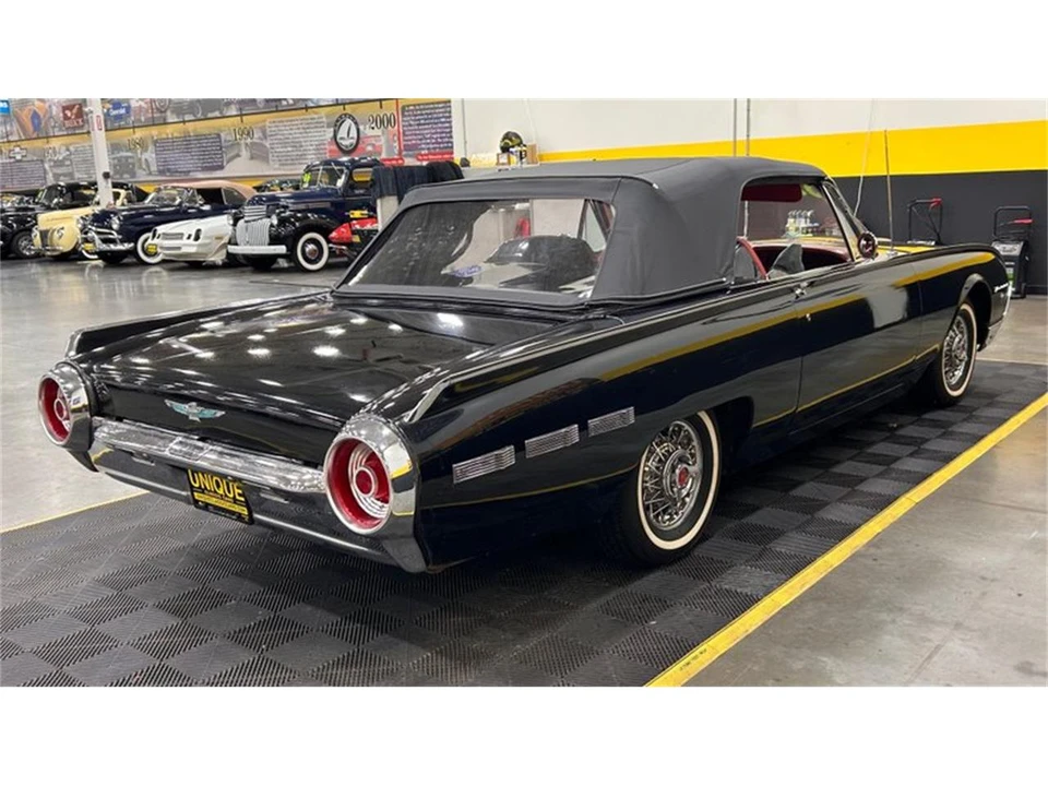 1962 Ford Thunderbird 3rd Gen - Image 3 of 9