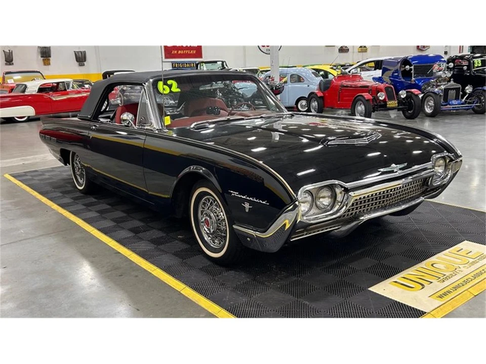 1962 Ford Thunderbird 3rd Gen - Image 2 of 9