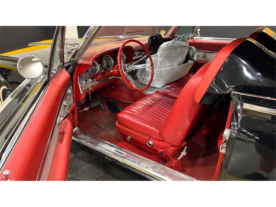 1962 Ford Thunderbird 3rd Gen - Image 7 of 9