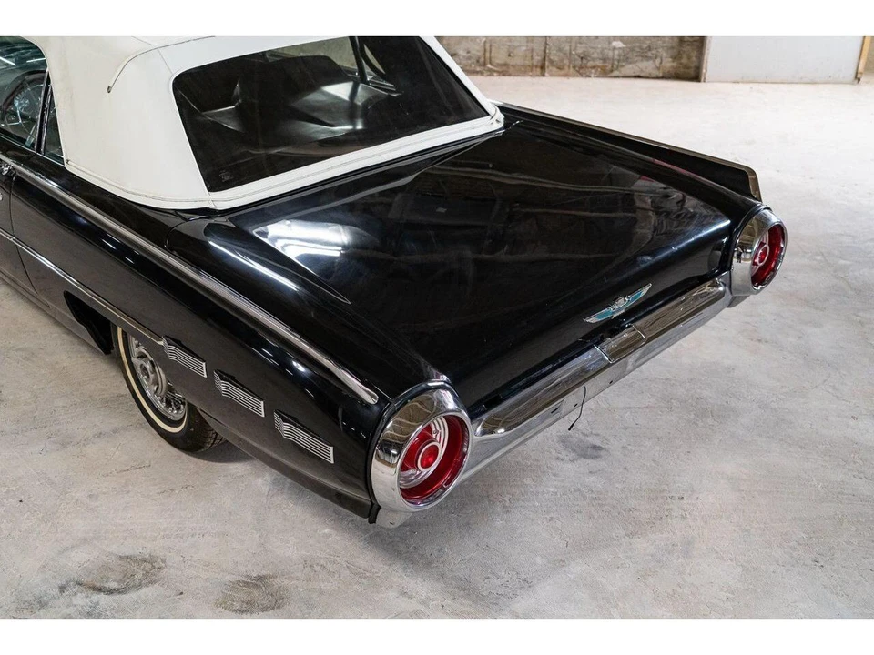 1962 Ford Thunderbird 3rd Gen - Image 31 of 31